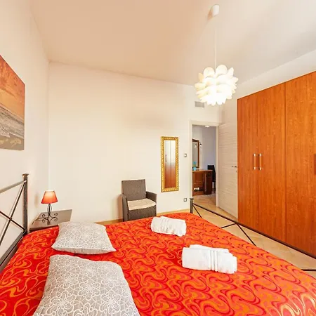 Casa A 50 Mt Dal Mare Con Posto Auto Privato ....