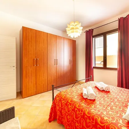 Casa A 50 Mt Dal Mare Con Posto Auto Privato .... Holiday home *