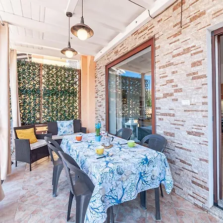 Casa A 50 Mt Dal Mare Con Posto Auto Privato .... Holiday home Castelsardo