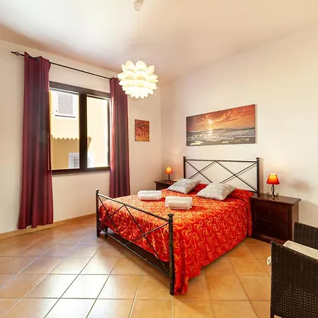 Casa A 50 Mt Dal Mare Con Posto Auto Privato .... Holiday home Castelsardo
