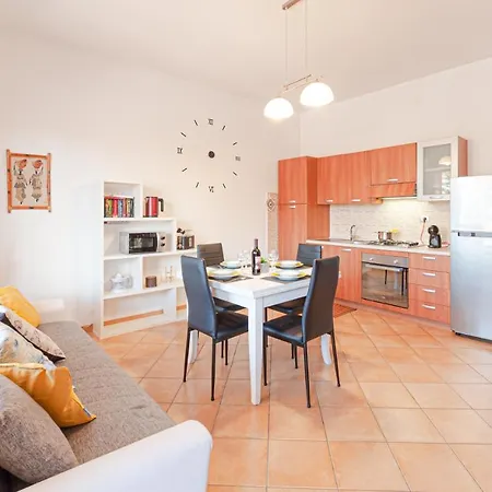 Casa A 50 Mt Dal Mare Con Posto Auto Privato .... Feriehus