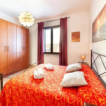 Casa A 50 Mt Dal Mare Con Posto Auto Privato .... * Castelsardo