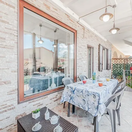 Feriehus Casa A 50 Mt Dal Mare Con Posto Auto Privato .... Castelsardo